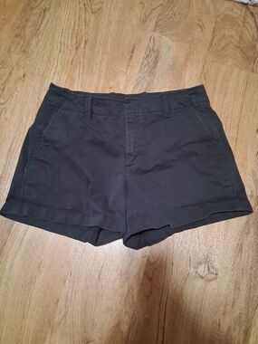 GAP Women's Black High-Rise 4" Downtown Khaki Shorts